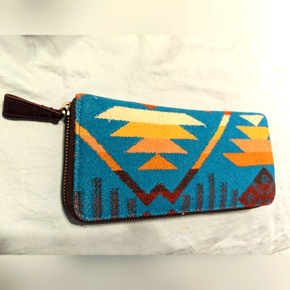 NWOT Pendleton wallet pocketbook large
